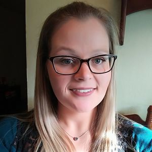 Meet your Posher, Elizabeth